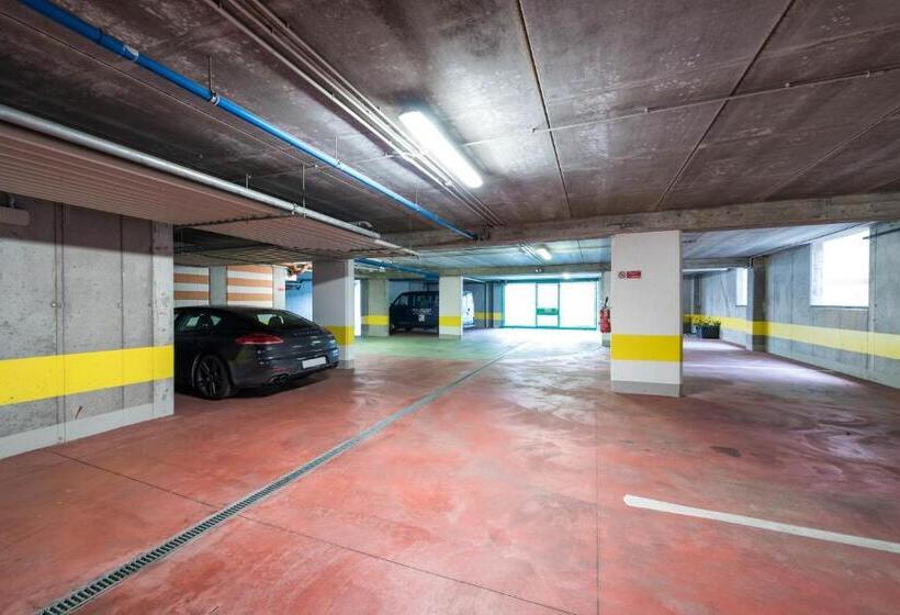 בית מלון כפרי West Point Airport