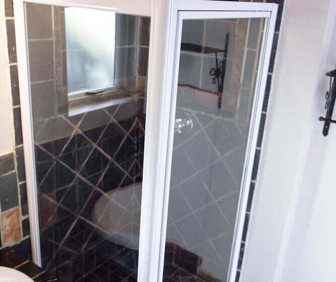 Whalesong Hotel & Spa