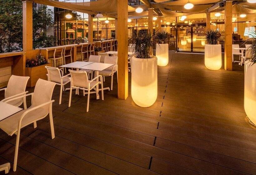 Novotel Bucharest City Centre