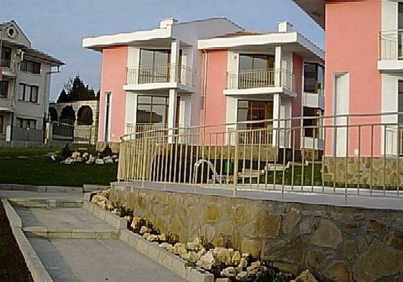 Sunny Villas