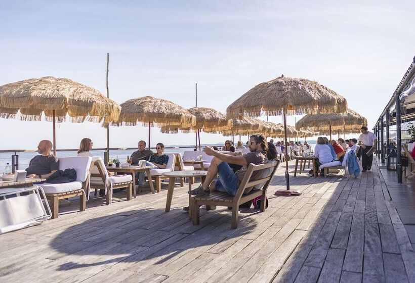 فندق Awa Boutique + Design