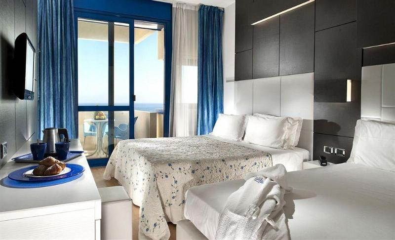 هتل Baltic Riccione Fronte Mare