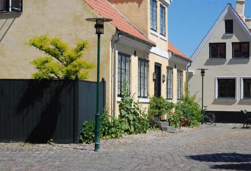 هتل Copenhagen Airport