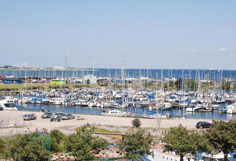 هتل Copenhagen Airport