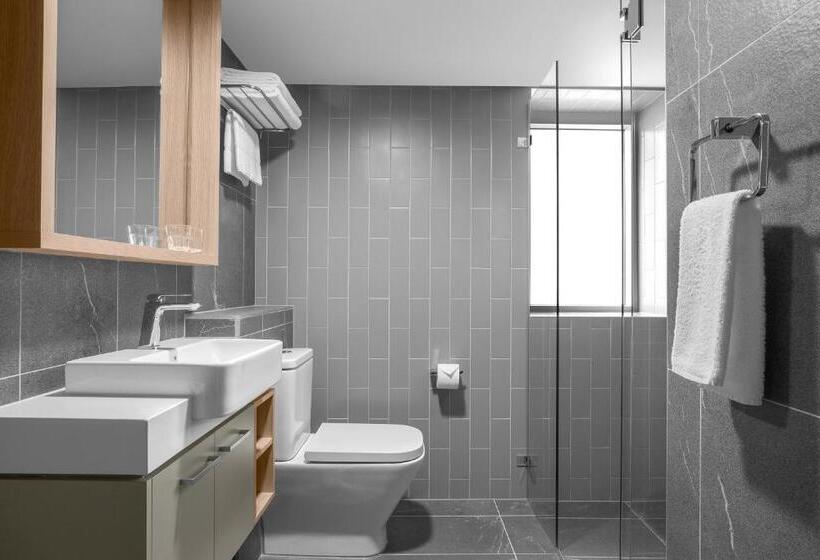 هتل Mantra On Kent