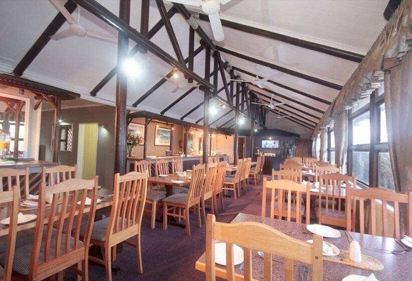 هتل Pine Lodge Resort