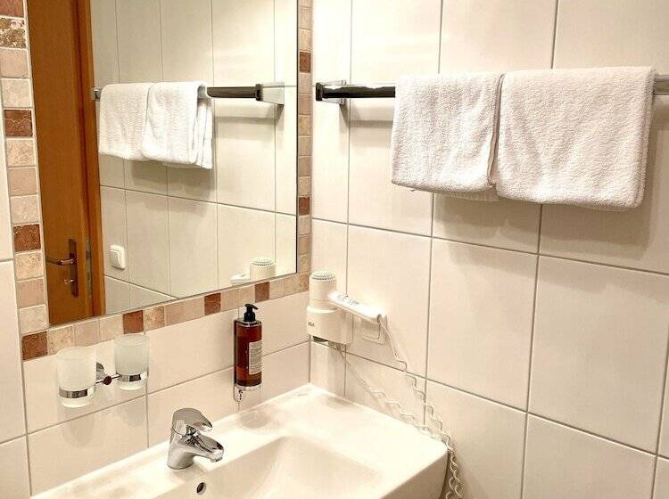 هتل Altdeutsche Weinstube  Superior
