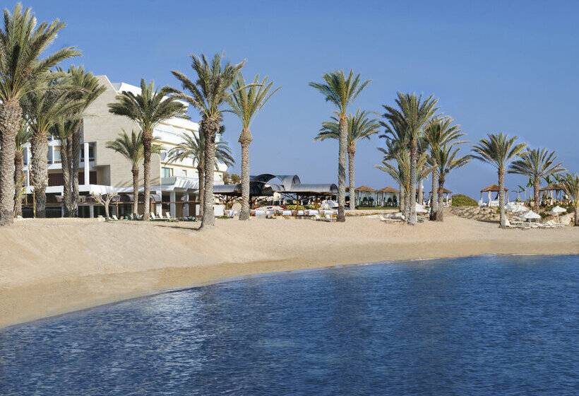 هتل Constantinou Bros Pioneer Beach