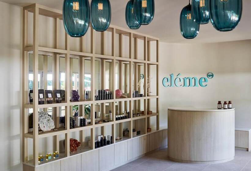 هتل Crystalbrook Byron