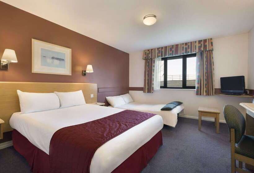 Days Inn Hotel Membury