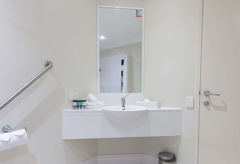 هتل Mercure Brisbane Garden City