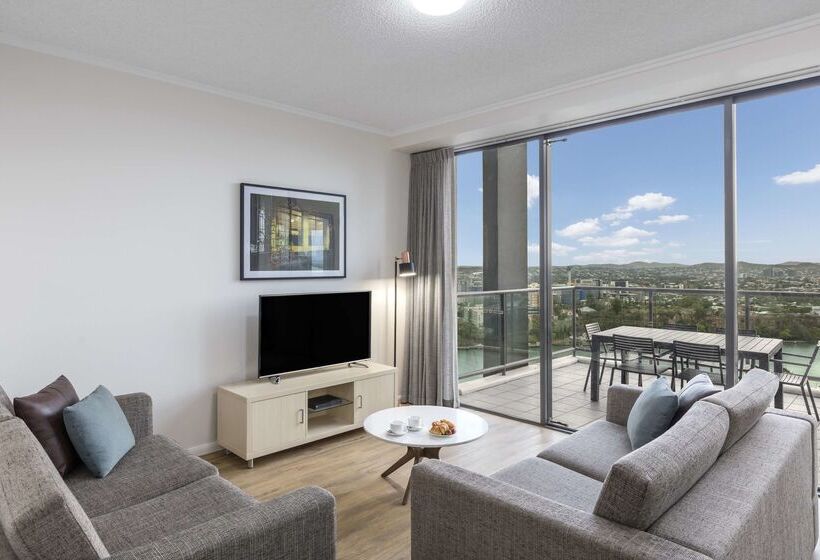 هتل Oaks Brisbane On Margaret Suites