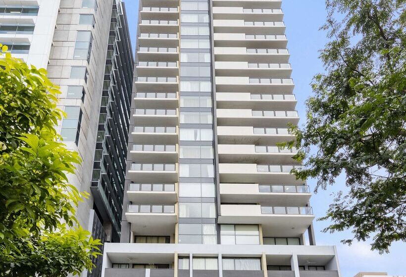 هتل Oaks Brisbane On Margaret Suites