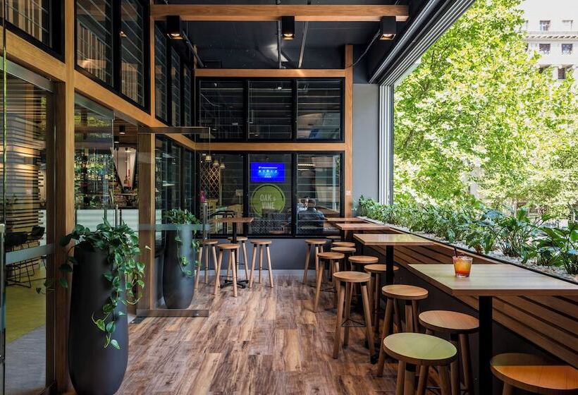 בית מלון כפרי Oaks Melbourne On Market