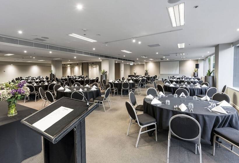 בית מלון כפרי Oaks Melbourne On Market