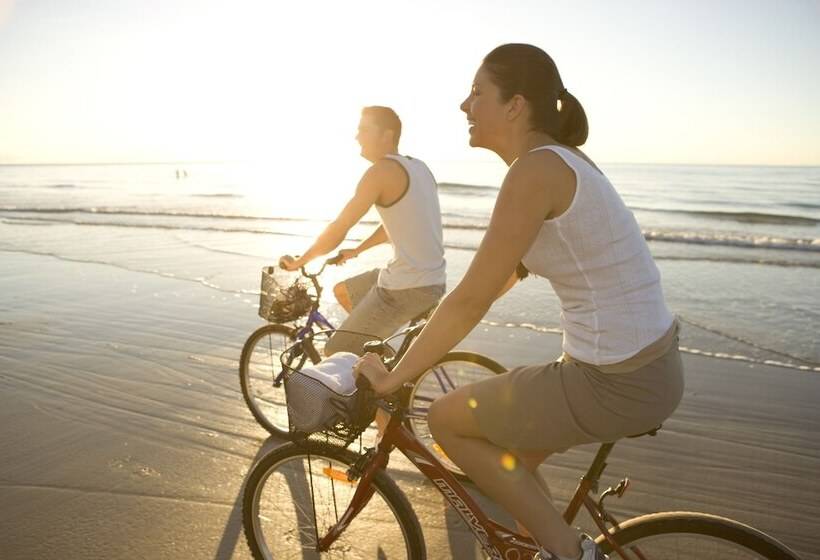 فندق Peppers Beach Club