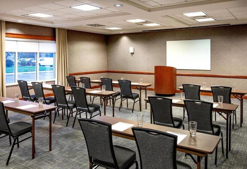 هتل Residence Inn By Marriott Chesapeake Greenbrier