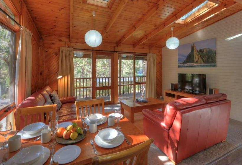 בית מלון כפרי Stewarts Bay Lodge