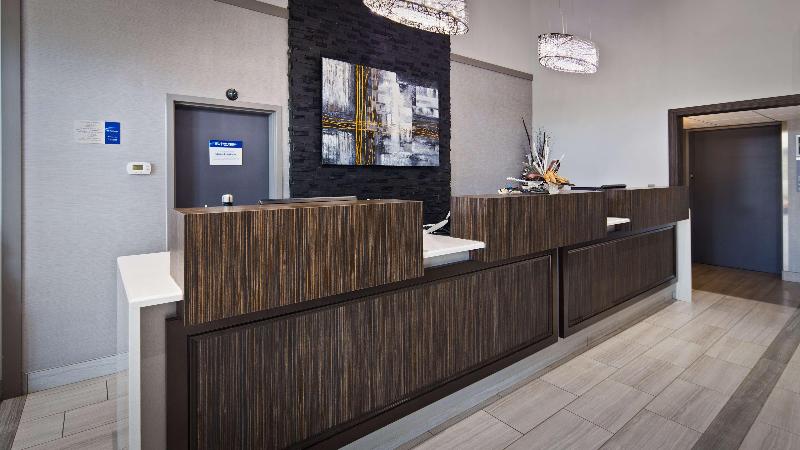 هتل Best Western Plus Moncton