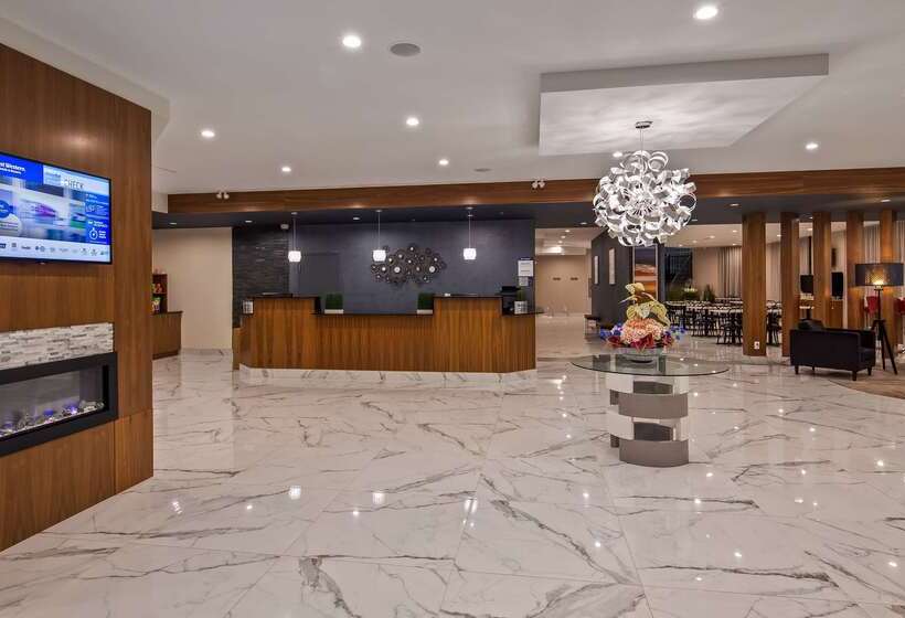 هتل Best Western Plus Montreal East