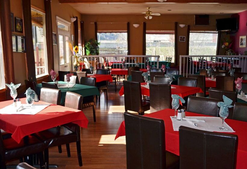 בית מלון כפרי Canadas Best Value Inn & Suites Castlegar