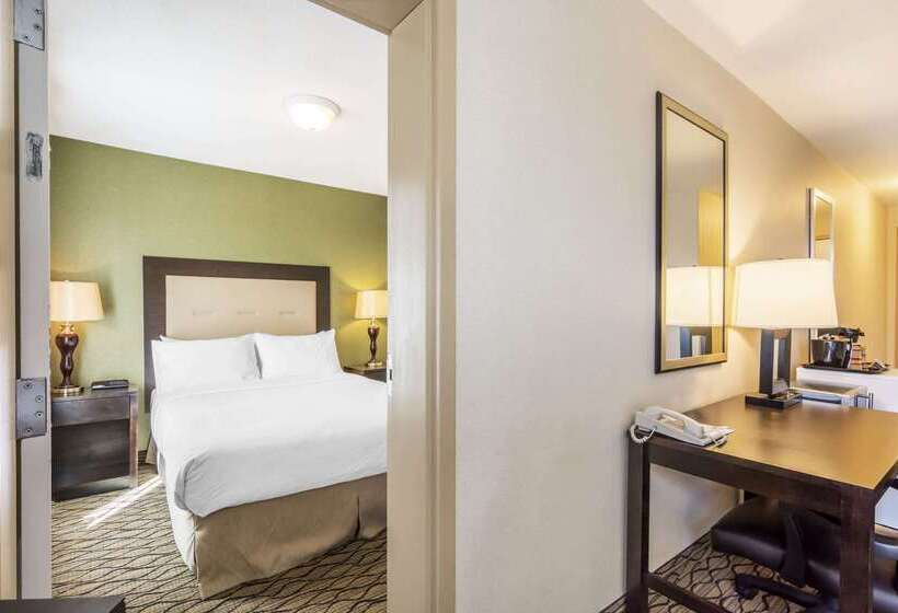 Clarion Hotel & Conference Centre