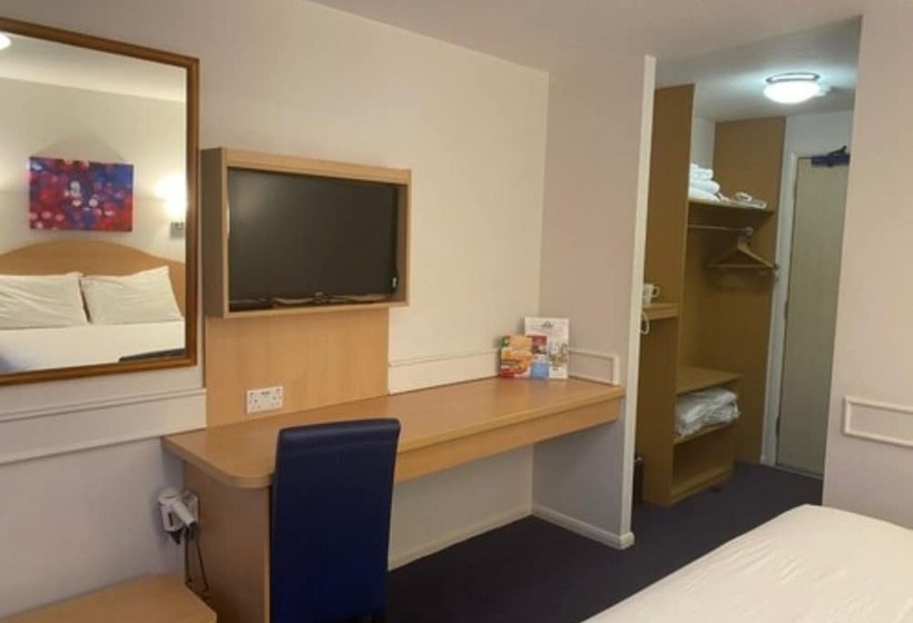 호텔 Days Inn Michaelwood M5