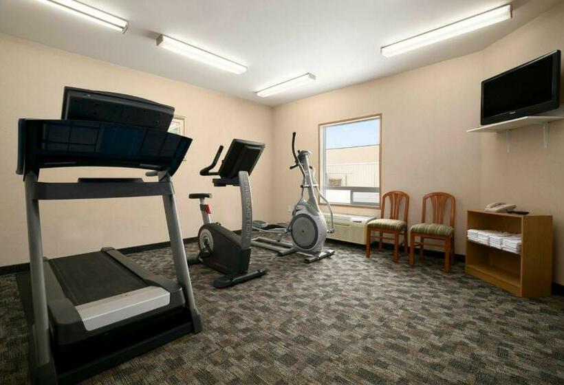 هتل Days Inn By Wyndham Prince Albert
