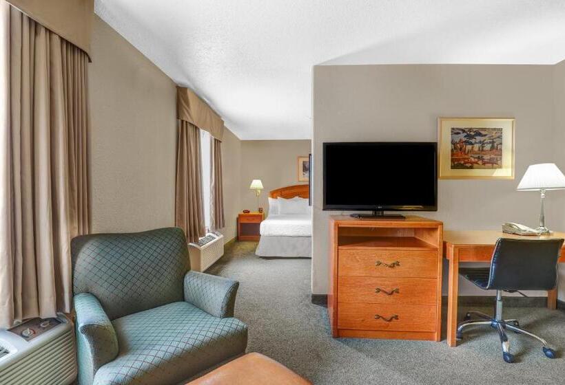 בית מלון כפרי Days Inn By Wyndham Red Deer