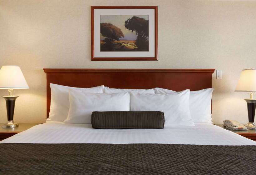호텔 Days Inn & Suites By Wyndham Langley