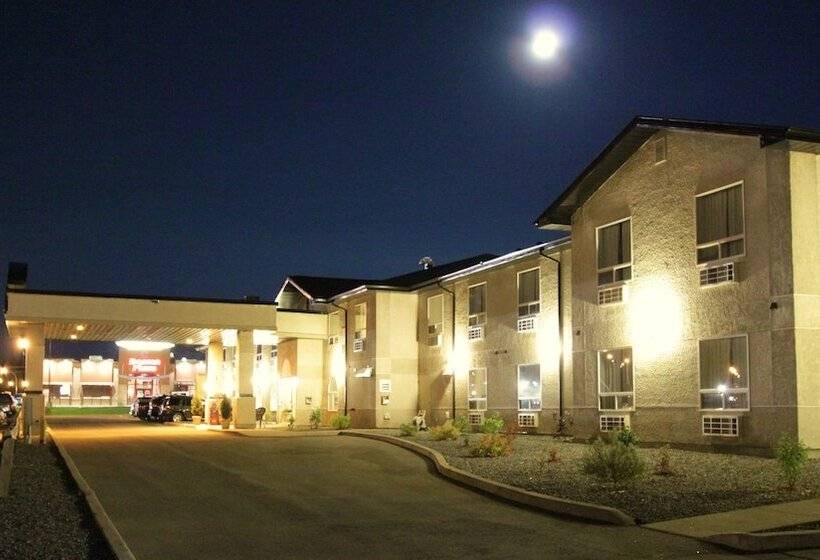 فندق Days Inn & Suites By Wyndham Thompson
