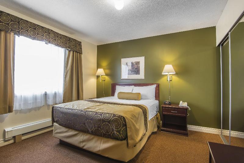 בית מלון כפרי Econo Lodge Inn & Suites High Level