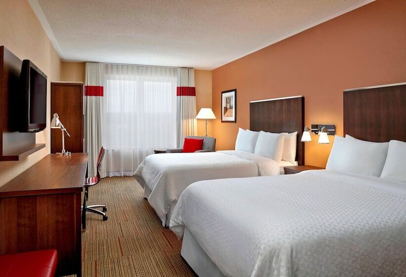 هتل Four Points By Sheraton Moncton