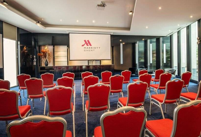 ホテル Ghent Marriott