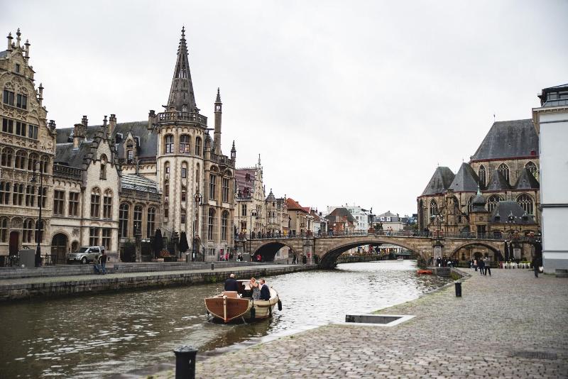 ホテル Ghent Marriott