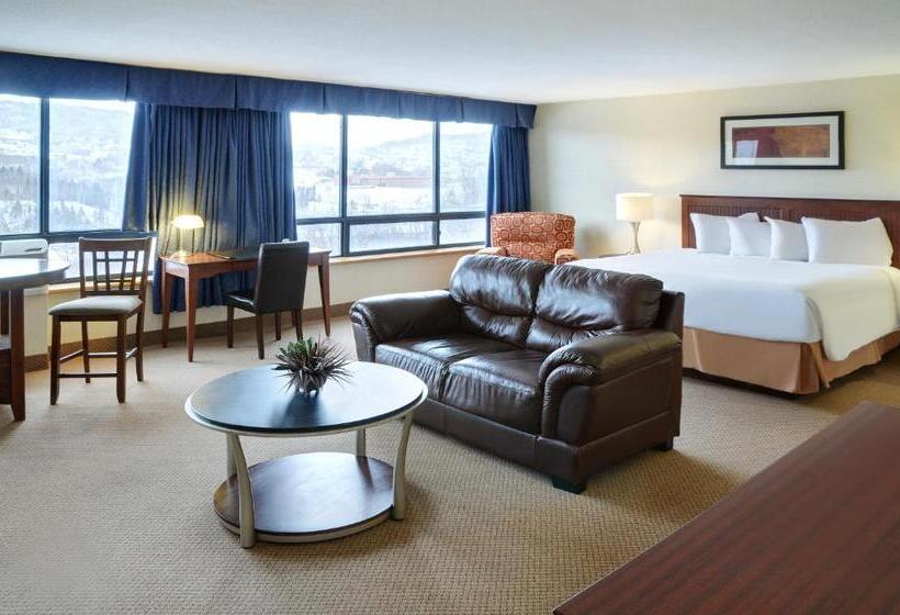 فندق Greenwood Inn & Suites