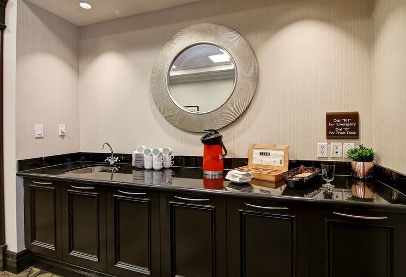 فندق Hilton Garden Inn Toronto/ajax