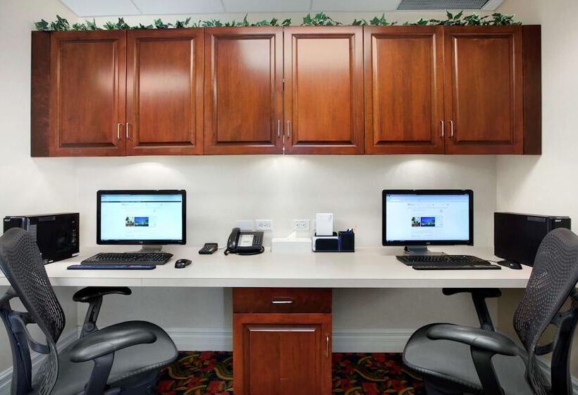 فندق Hilton Garden Inn West Edmonton