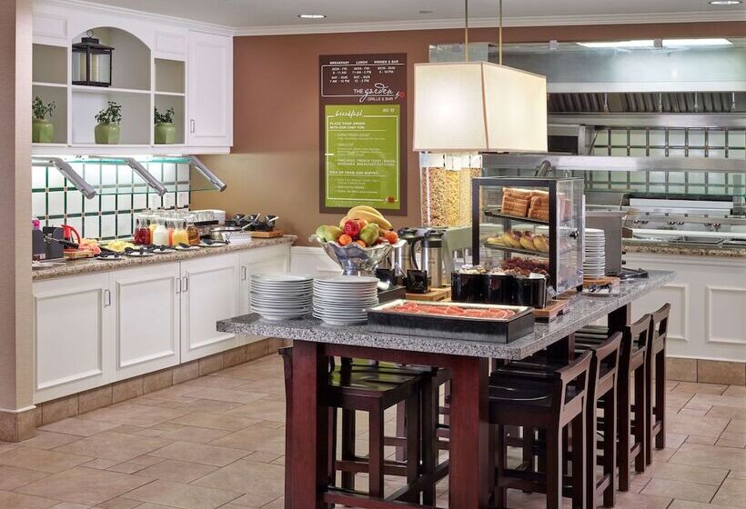 فندق Hilton Garden Inn West Edmonton