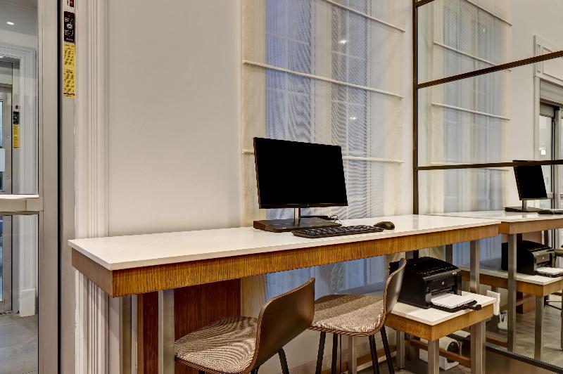 هتل Holiday Inn Express Whitby Oshawa, An Ihg