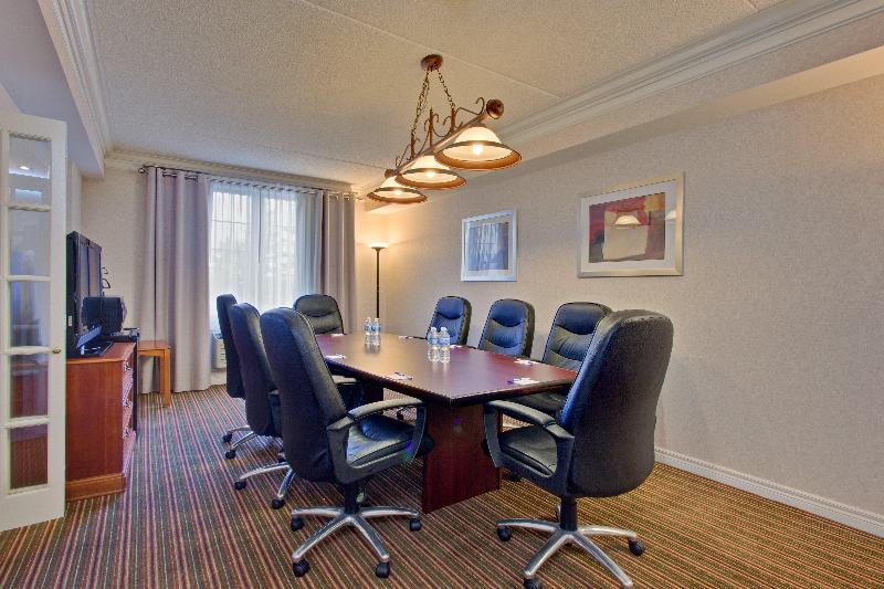 هتل Holiday Inn Express Whitby Oshawa, An Ihg
