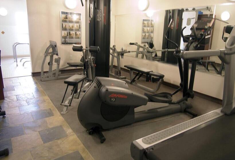 호텔 Lakeview Inns & Suites  Slave Lake