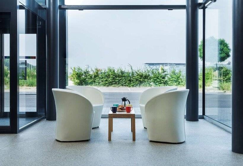 فندق Park Inn By Radisson Liege Airport