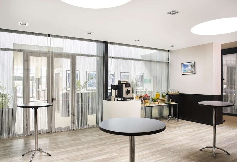 ホテル Park Inn By Radisson Liege Airport