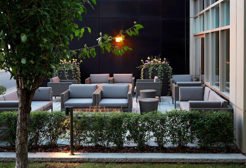 هتل Residence Inn By Marriott Montreal Airport