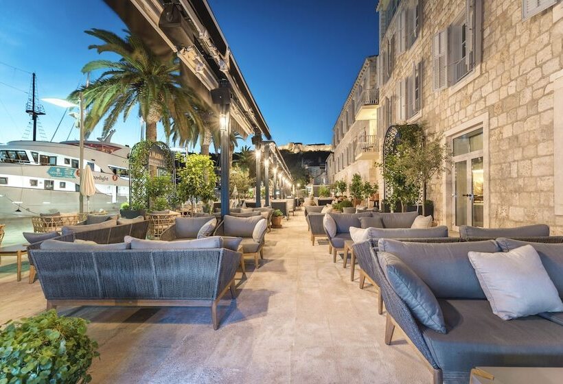 هتل Riva Marina Hvar