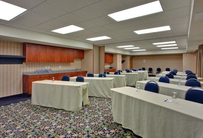 בית מלון כפרי Staybridge Suites   Calgary Airport, An Ihg