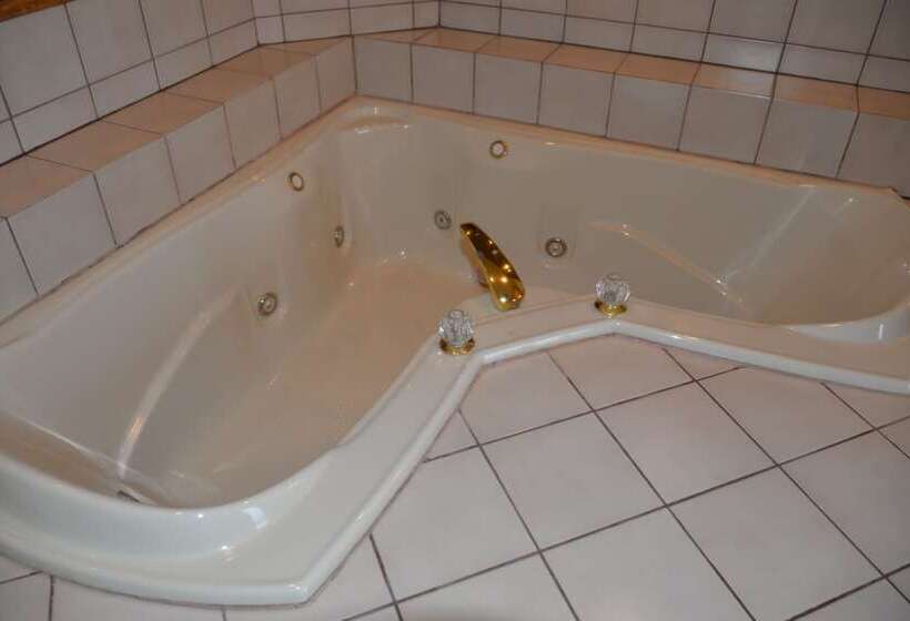 בית מלון כפרי Travelodge By Wyndham Saint Liboire