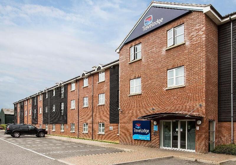 هتل Travelodge Stansted Great Dunmow