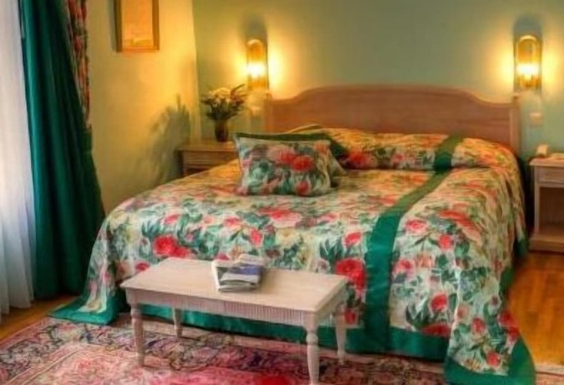 בית מלון כפרי Henry